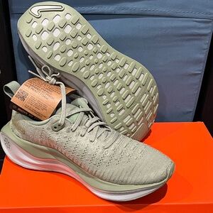 NEW Nike Reactx Infinity Run 4 Athletic Shoes. Women’s size 7.5